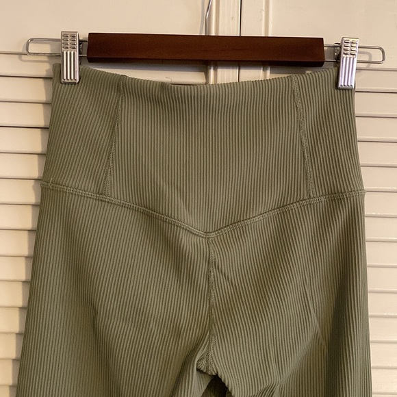 Athleta Elation Rib Tight Eucalyptus Olive Size S - Picture 2 of 7